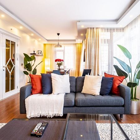 Апартаменты Captivating Flat With Balcony Near Besiktas Pier Стамбул Экстерьер фото