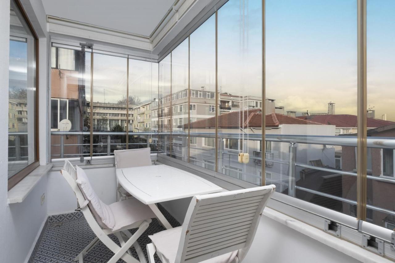 Апартаменты Captivating Flat With Balcony Near Besiktas Pier Стамбул Экстерьер фото