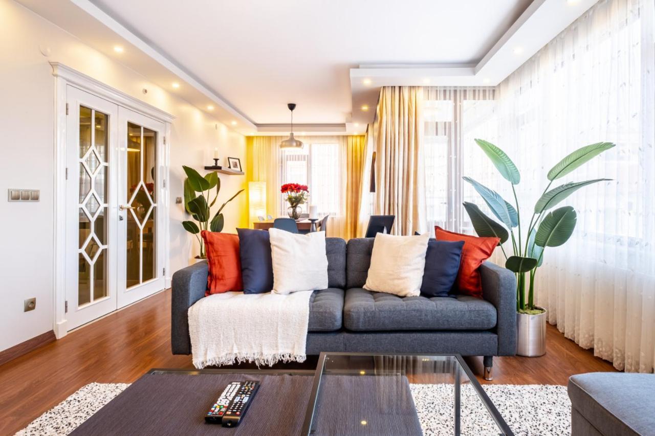 Апартаменты Captivating Flat With Balcony Near Besiktas Pier Стамбул Экстерьер фото